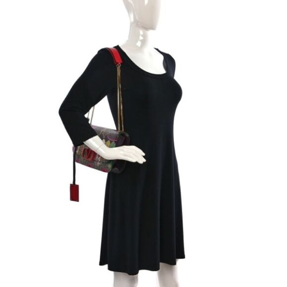 VALENTINO GARAVANI Authentic Flower Shoulder Bag with Snakeskin Logo - Picture 2 of 9